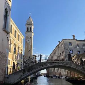 True 2 Bedrooms In The Heart Of Castello Appartement
